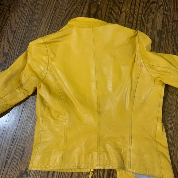 Yellow genuine leather jacket. - Picture 5 of 5